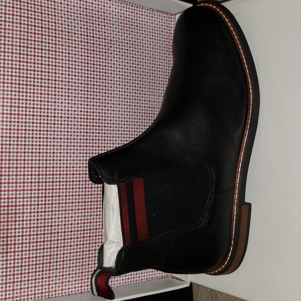 Brent Leather Chelsea Boot -Black